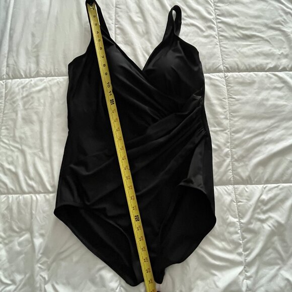 MIRACLESUIT ONE PIECE SWIMSUIT. NO SIZE Oceanus - Picture 10 of 16